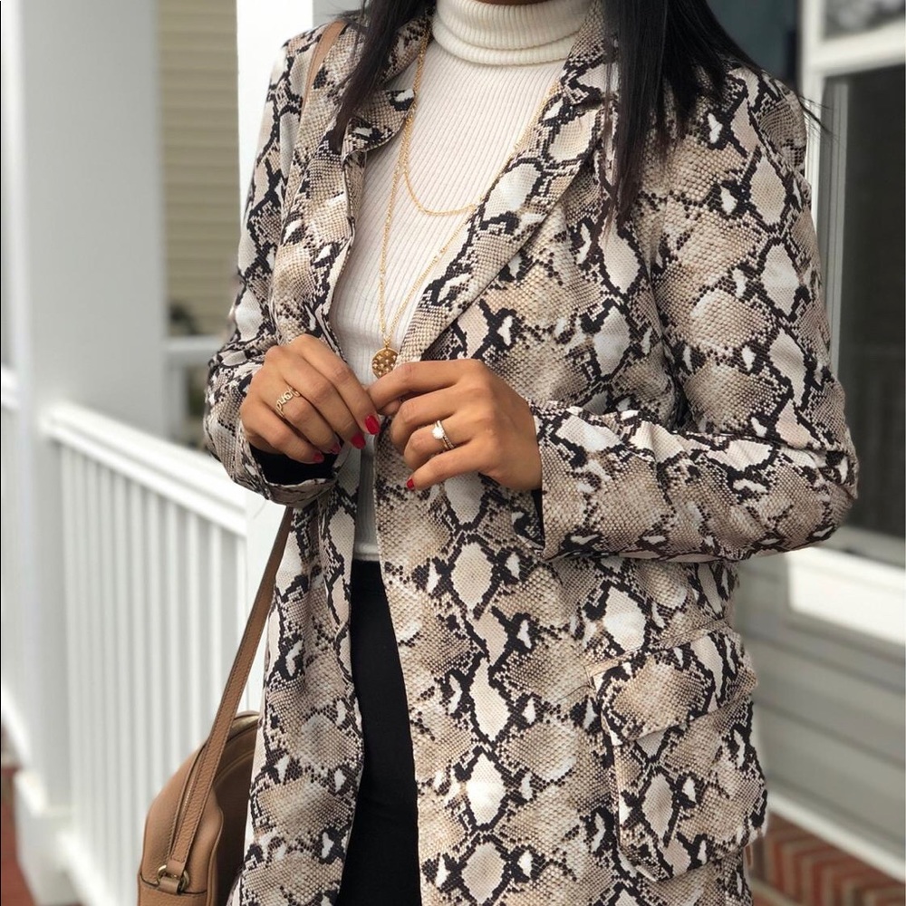 Snakeskin printed blazer